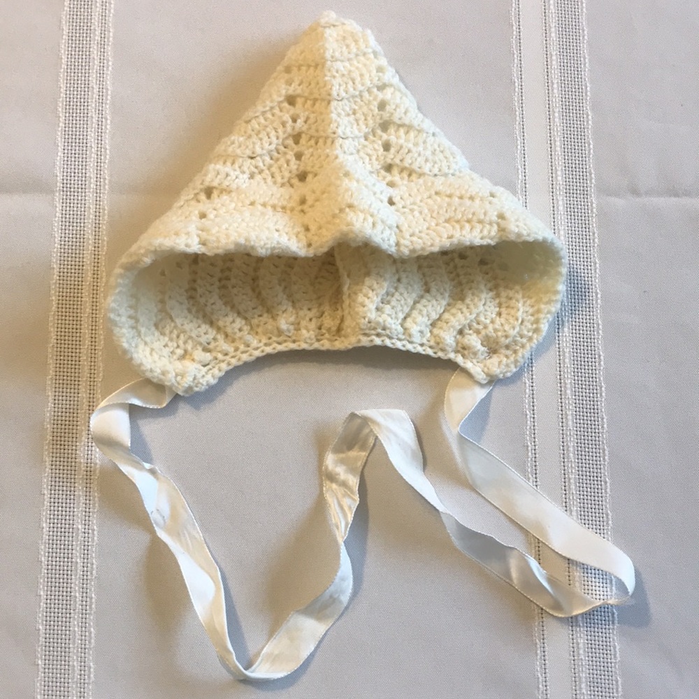 VTG Crocheted Baby Bonnet